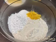 Сабле с фисташками и клюквой